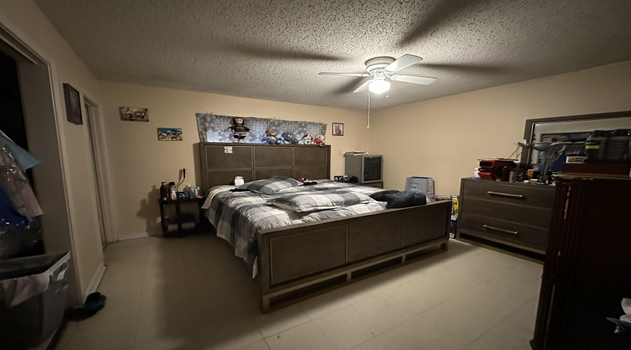 704 A Banyan Ct W, Laredo, Texas 78041, 3 Bedrooms Bedrooms, 5 Rooms Rooms,2 BathroomsBathrooms,Residential,For Sale,704 A Banyan Ct W,20260275