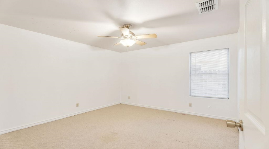 318 Gilman Rd, Laredo, Texas 78046-5181, 3 Bedrooms Bedrooms, 5 Rooms Rooms,2 BathroomsBathrooms,Residential,For Sale,318 Gilman Rd,20260277