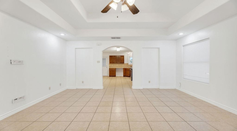 318 Gilman Rd, Laredo, Texas 78046-5181, 3 Bedrooms Bedrooms, 5 Rooms Rooms,2 BathroomsBathrooms,Residential,For Sale,318 Gilman Rd,20260277