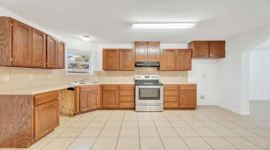 318 Gilman Rd, Laredo, Texas 78046-5181, 3 Bedrooms Bedrooms, 5 Rooms Rooms,2 BathroomsBathrooms,Residential,For Sale,318 Gilman Rd,20260277