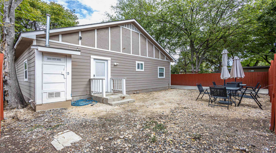 1202 N Center, San Antonio, Texas 78202, 4 Bedrooms Bedrooms, 7 Rooms Rooms,3 BathroomsBathrooms,Residential,For Sale,1202 N Center,20260278