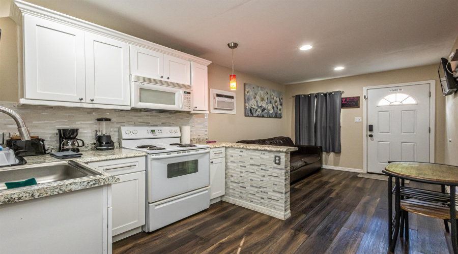 1202 N Center, San Antonio, Texas 78202, 4 Bedrooms Bedrooms, 7 Rooms Rooms,3 BathroomsBathrooms,Residential,For Sale,1202 N Center,20260278