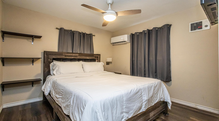 1202 N Center, San Antonio, Texas 78202, 4 Bedrooms Bedrooms, 7 Rooms Rooms,3 BathroomsBathrooms,Residential,For Sale,1202 N Center,20260278