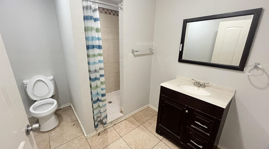 9617 Mallard Lp, Laredo, Texas 78045, 4 Bedrooms Bedrooms, 6 Rooms Rooms,2 BathroomsBathrooms,Residential,For Sale,9617 Mallard Lp,20260279