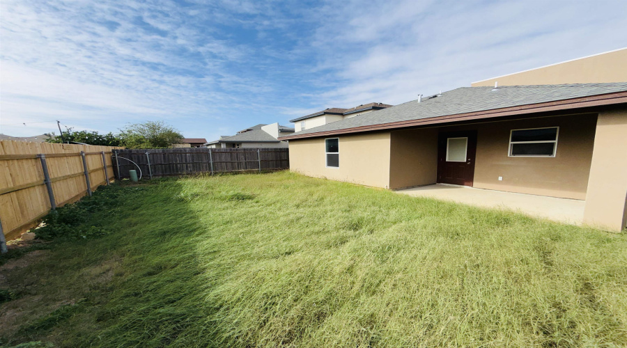 5525 Conroe St, Laredo, Texas 78046, 3 Bedrooms Bedrooms, 4 Rooms Rooms,2 BathroomsBathrooms,Residential,For Sale,5525 Conroe St,20260281