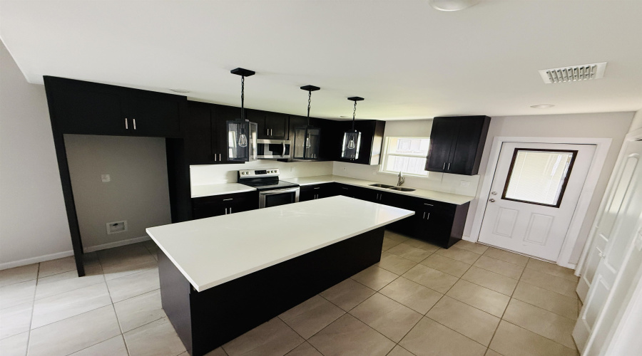 5525 Conroe St, Laredo, Texas 78046, 3 Bedrooms Bedrooms, 4 Rooms Rooms,2 BathroomsBathrooms,Residential,For Sale,5525 Conroe St,20260281