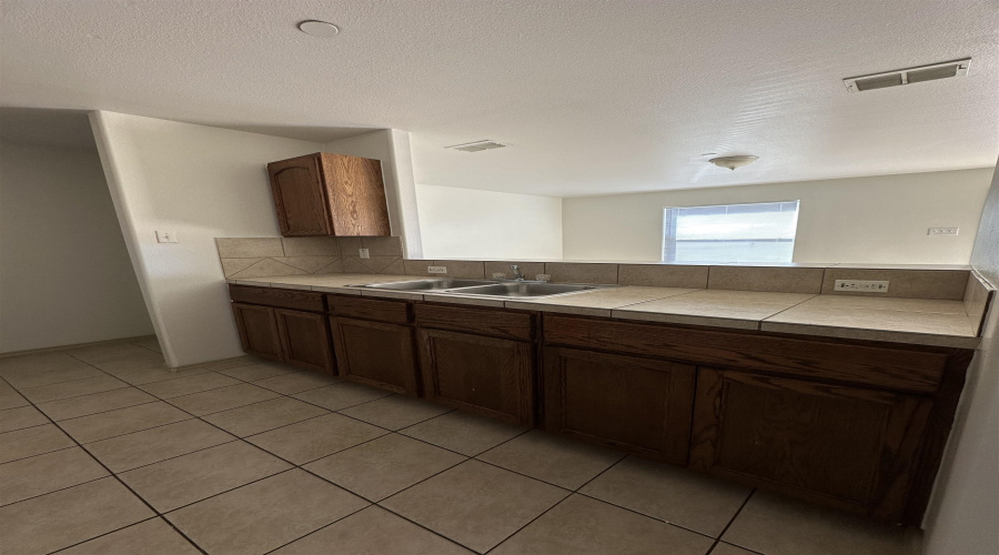 1610 E Plum St, Laredo, Texas 78043, 2 Bedrooms Bedrooms, 3 Rooms Rooms,1 BathroomBathrooms,Residential,For Rent,1610 E Plum St,20260283