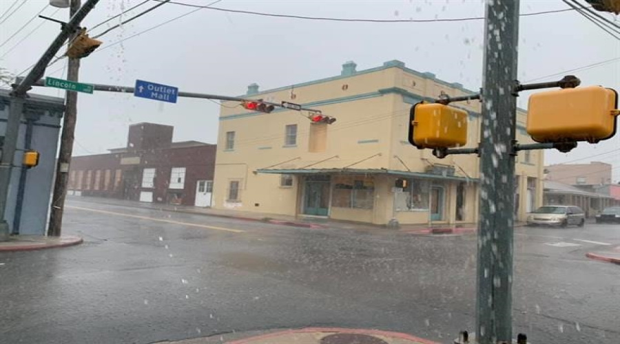 1501 Lincoln St, Laredo, Texas 78040, 21 Rooms Rooms,4 BathroomsBathrooms,Commercial retail/office,For Sale,1501 Lincoln St,20260293