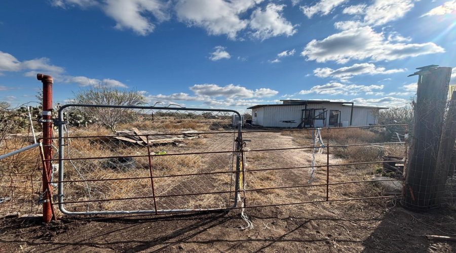 1300 Camino Don Antonio, Laredo, Texas 78043, ,Land,For Sale,1300 Camino Don Antonio,20260286