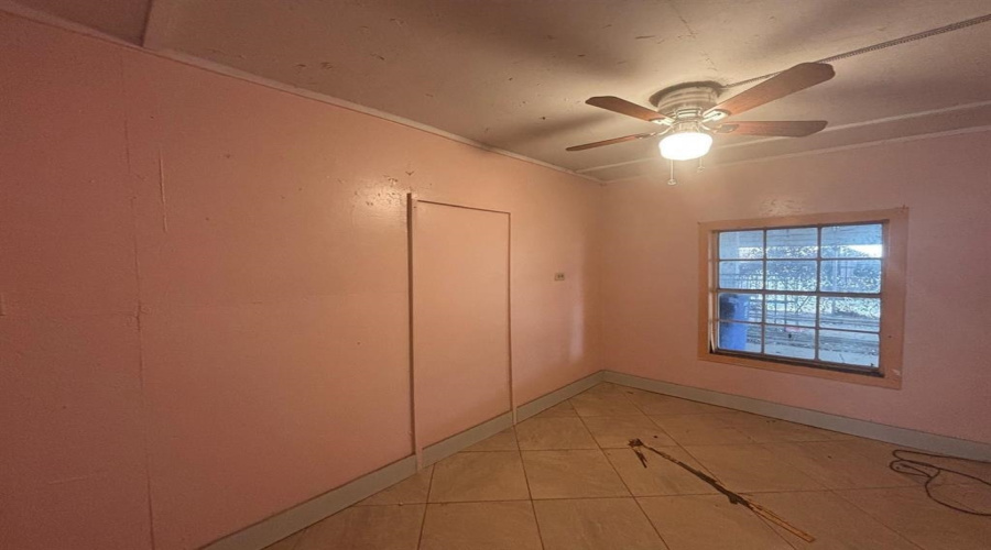 1816 Anna Ave, Laredo, Texas 78040, ,Multi-family,For Sale,1816 Anna Ave,20260292