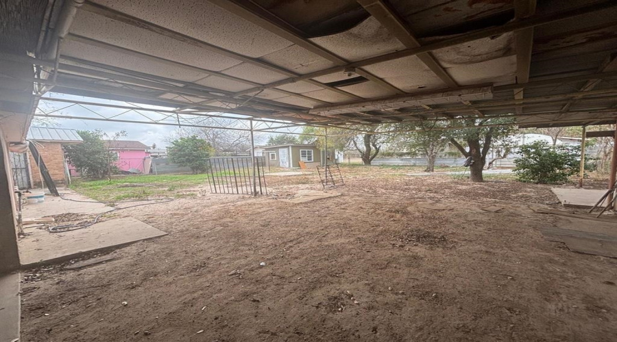 1816 Anna Ave, Laredo, Texas 78040, ,Multi-family,For Sale,1816 Anna Ave,20260292