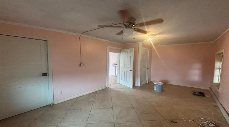 1816 Anna Ave, Laredo, Texas 78040, ,Multi-family,For Sale,1816 Anna Ave,20260292