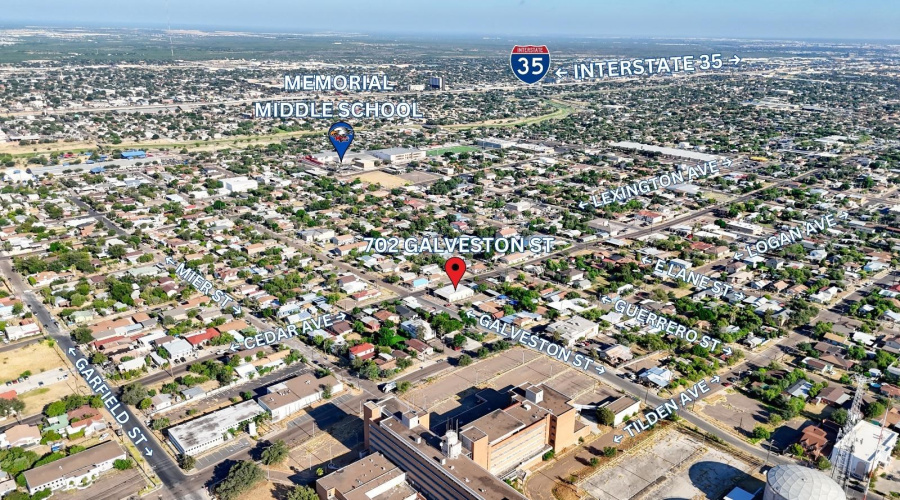 702 Galveston St, Laredo, Texas 78040, 1 Room Rooms,3 BathroomsBathrooms,Commercial retail/office,For Sale,702 Galveston St,20260294