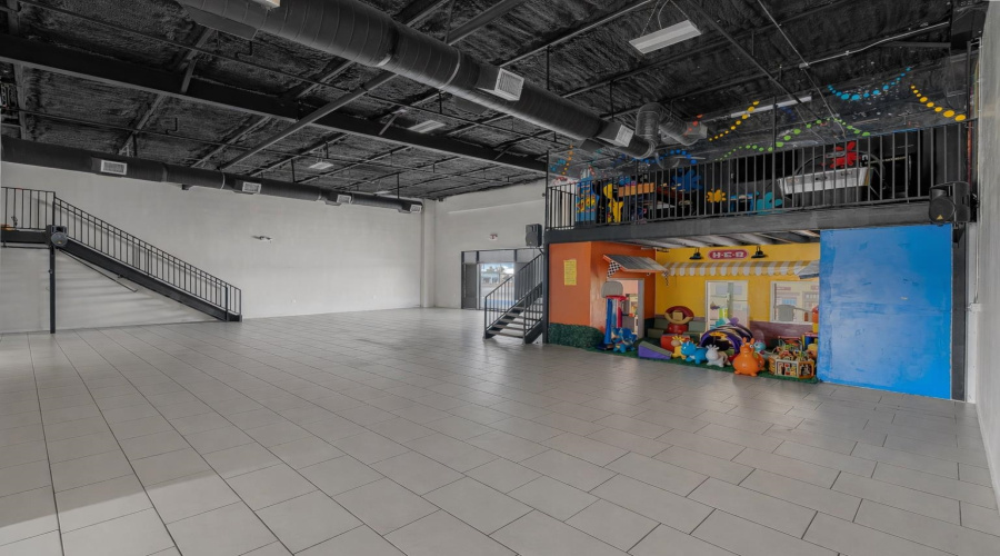 2311 Saturn Dr, Laredo, Texas 78041, 1 Room Rooms,4 BathroomsBathrooms,Commercial retail/office,For Rent,2311 Saturn Dr,20260307