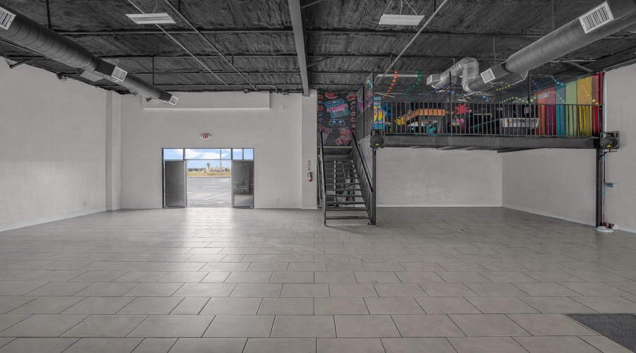 2311 Saturn Dr, Laredo, Texas 78041, 1 Room Rooms,4 BathroomsBathrooms,Commercial retail/office,For Rent,2311 Saturn Dr,20260307