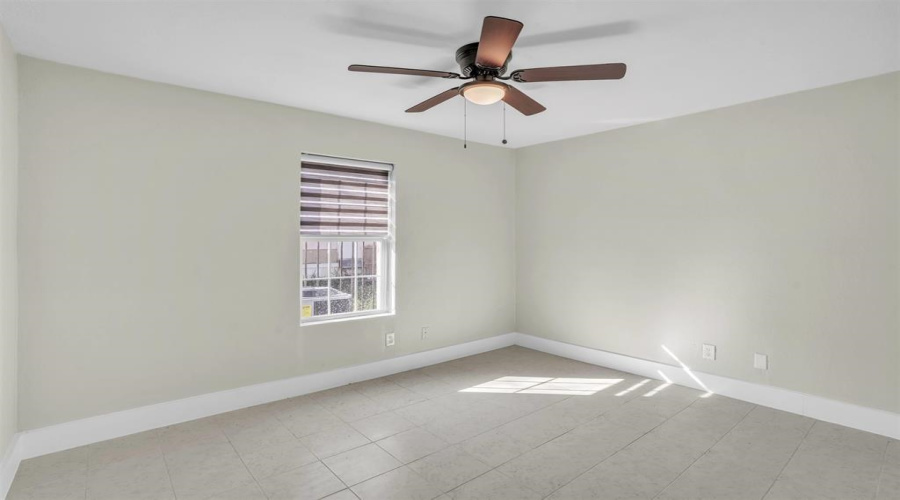 1303 Philadelphia St, Laredo, Texas 78041, ,Multi-family,For Sale,1303 Philadelphia St,20260295