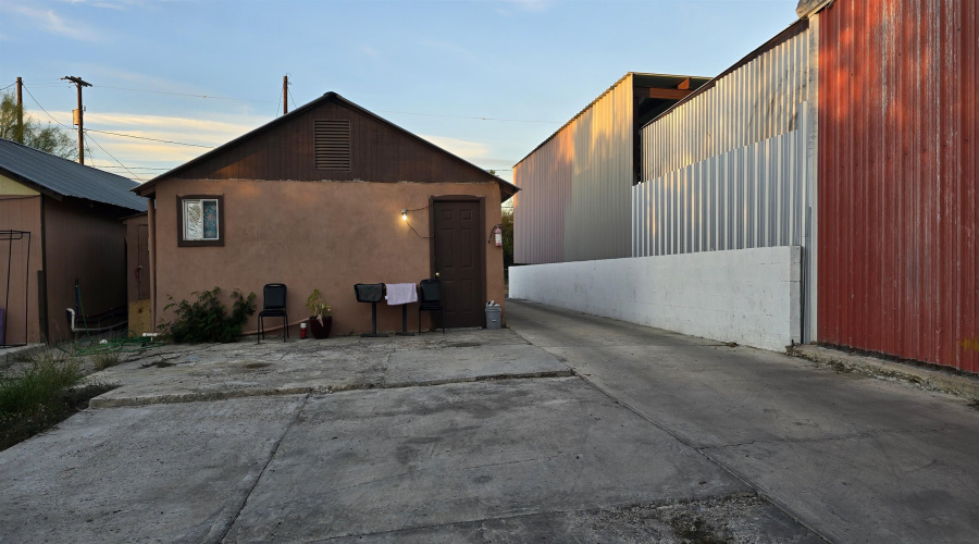 2715 & 2717 Market St, Laredo, Texas 78043, ,Multi-family,For Sale,2715 & 2717 Market St,20260297