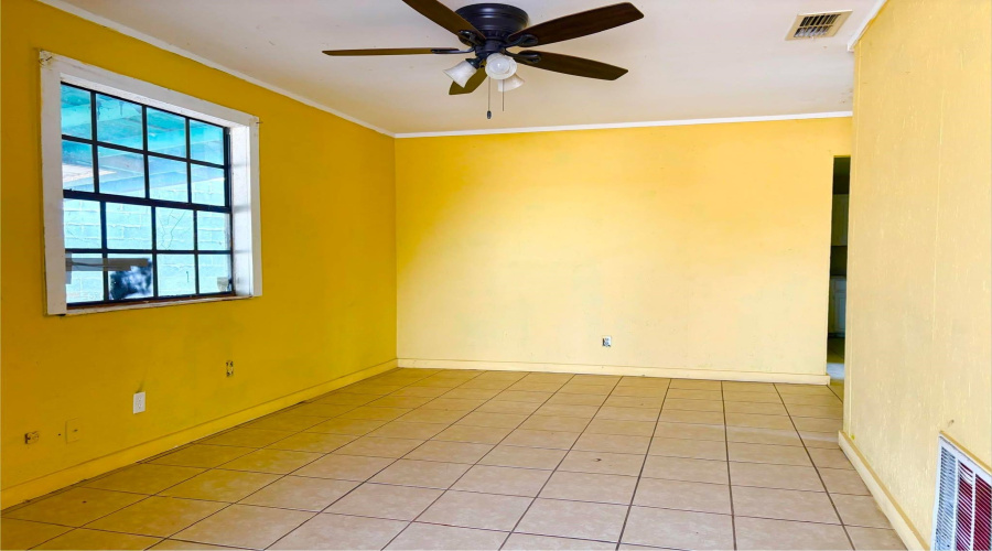 4123 Pecan Cir Dr, Laredo, Texas 78046-46, 3 Bedrooms Bedrooms, 5 Rooms Rooms,2 BathroomsBathrooms,Residential,For Sale,4123 Pecan Cir Dr,20260289