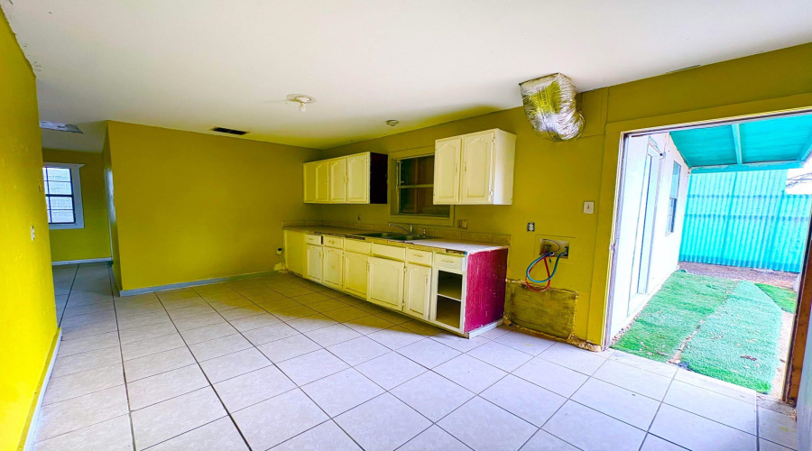 4123 Pecan Cir Dr, Laredo, Texas 78046-46, 3 Bedrooms Bedrooms, 5 Rooms Rooms,2 BathroomsBathrooms,Residential,For Sale,4123 Pecan Cir Dr,20260289