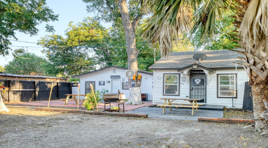 444 Taft Ct, San Antonio, Texas 78225, 2 Bedrooms Bedrooms, 8 Rooms Rooms,2 BathroomsBathrooms,Residential,For Sale,444 Taft Ct,20260309