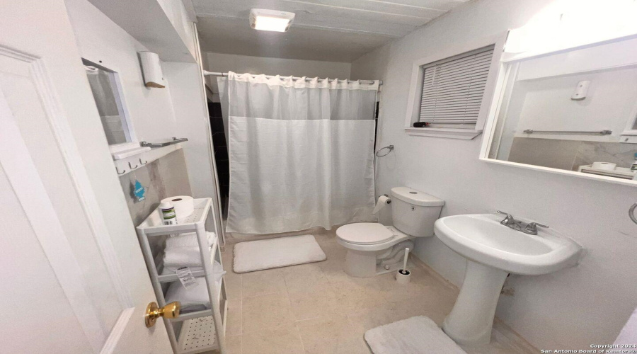 444 Taft Ct, San Antonio, Texas 78225, 2 Bedrooms Bedrooms, 8 Rooms Rooms,2 BathroomsBathrooms,Residential,For Sale,444 Taft Ct,20260309