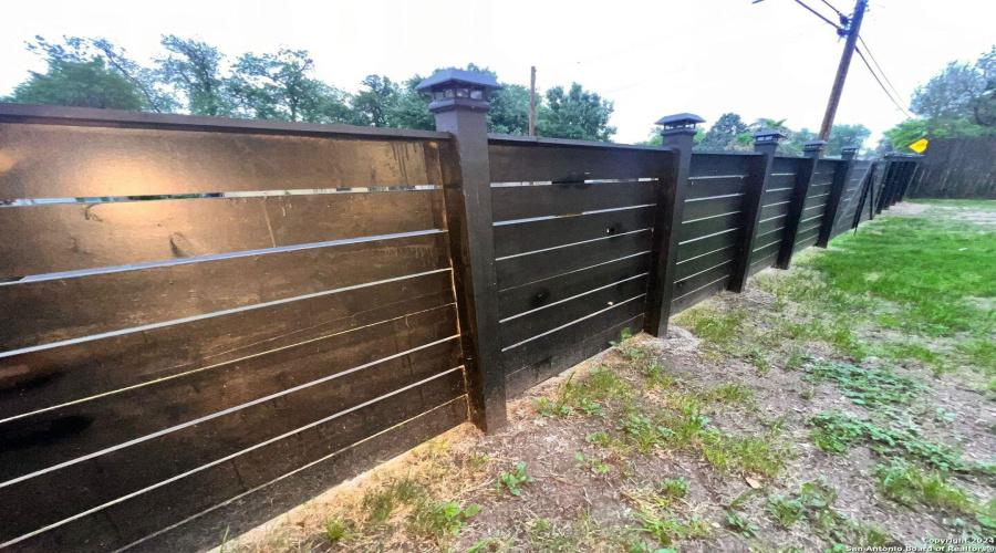 444 Taft Ct, San Antonio, Texas 78225, 2 Bedrooms Bedrooms, 8 Rooms Rooms,2 BathroomsBathrooms,Residential,For Sale,444 Taft Ct,20260309