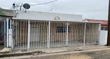 1817 1/2 Lincoln St, Laredo, Texas 78040, 4 Bedrooms Bedrooms, 6 Rooms Rooms,2 BathroomsBathrooms,Residential,For Rent,1817 1/2 Lincoln St,20260315