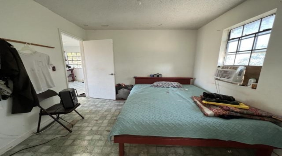 707 Delmar St., Zapata, Texas 78076, 4 Bedrooms Bedrooms, 6 Rooms Rooms,2 BathroomsBathrooms,Residential,For Sale,707 Delmar St.,20260319