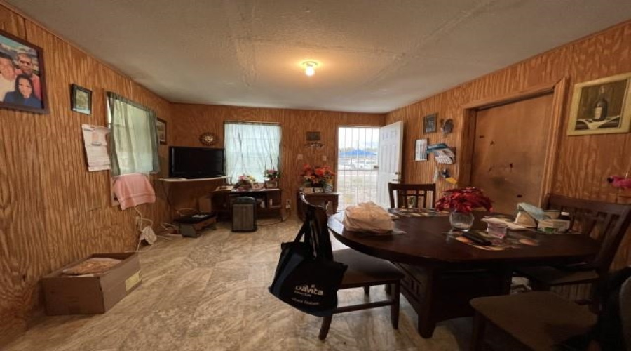 707 Delmar St., Zapata, Texas 78076, 4 Bedrooms Bedrooms, 6 Rooms Rooms,2 BathroomsBathrooms,Residential,For Sale,707 Delmar St.,20260319