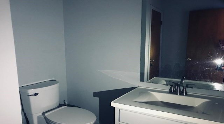 1510 Calle Del Norte, LAREDO, Texas 78041, 21 Rooms Rooms,1 BathroomBathrooms,Commercial retail/office,For Rent,1510 Calle Del Norte,20260321