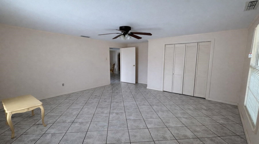 708 Elm St, Zapata, Texas 78076, 3 Bedrooms Bedrooms, 7 Rooms Rooms,2 BathroomsBathrooms,Residential,For Sale,708 Elm St,20260320