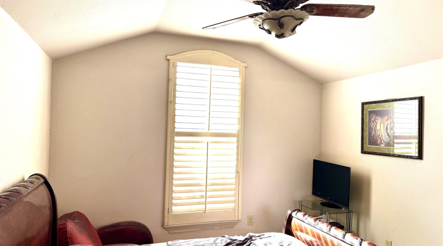 1902 Delmar St., ZAPATA, Texas 78073, 4 Bedrooms Bedrooms, 8 Rooms Rooms,2 BathroomsBathrooms,Residential,For Sale,1902 Delmar St.,20260323