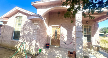 1902 Delmar St., ZAPATA, Texas 78073, 4 Bedrooms Bedrooms, 8 Rooms Rooms,2 BathroomsBathrooms,Residential,For Sale,1902 Delmar St.,20260323