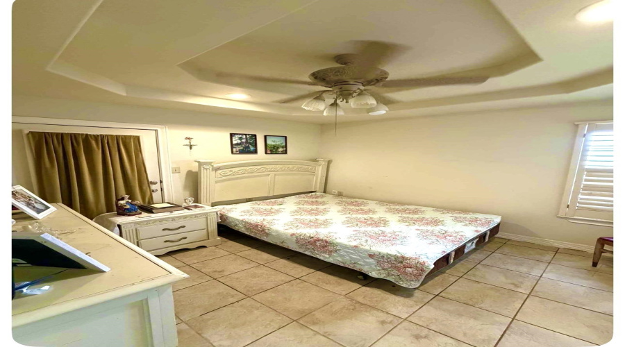 1902 Delmar St., ZAPATA, Texas 78073, 4 Bedrooms Bedrooms, 8 Rooms Rooms,2 BathroomsBathrooms,Residential,For Sale,1902 Delmar St.,20260323