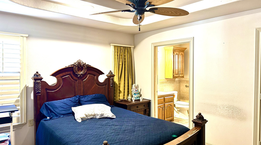 1902 Delmar St., ZAPATA, Texas 78073, 4 Bedrooms Bedrooms, 8 Rooms Rooms,2 BathroomsBathrooms,Residential,For Sale,1902 Delmar St.,20260323