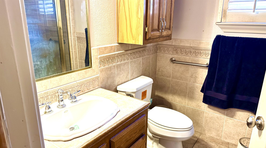 1902 Delmar St., ZAPATA, Texas 78073, 4 Bedrooms Bedrooms, 8 Rooms Rooms,2 BathroomsBathrooms,Residential,For Sale,1902 Delmar St.,20260323