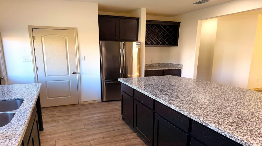 414 Placido Dr, Laredo, Texas 78045, 5 Bedrooms Bedrooms, 8 Rooms Rooms,2 BathroomsBathrooms,Residential,For Rent,414 Placido Dr,20260326