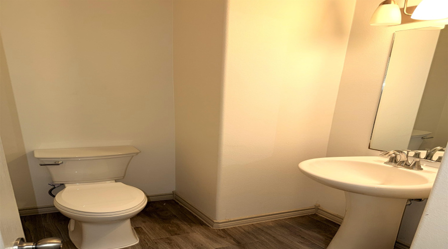 414 Placido Dr, Laredo, Texas 78045, 5 Bedrooms Bedrooms, 8 Rooms Rooms,2 BathroomsBathrooms,Residential,For Rent,414 Placido Dr,20260326