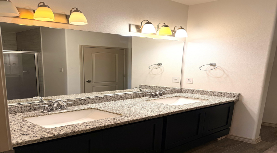 414 Placido Dr, Laredo, Texas 78045, 5 Bedrooms Bedrooms, 8 Rooms Rooms,2 BathroomsBathrooms,Residential,For Rent,414 Placido Dr,20260326