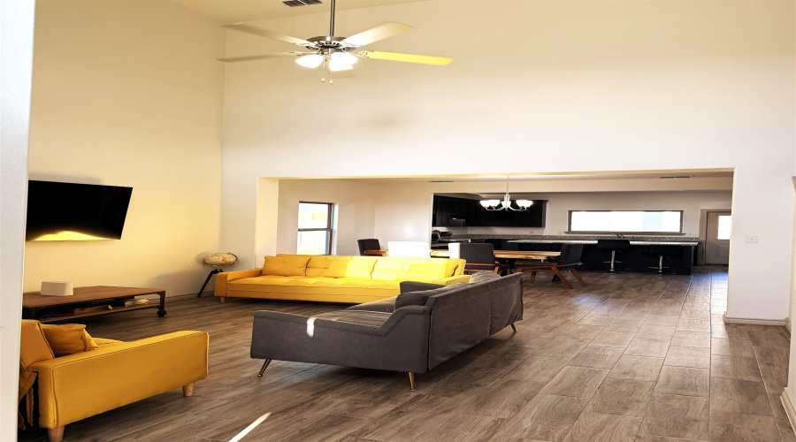 414 Placido Dr, Laredo, Texas 78045, 5 Bedrooms Bedrooms, 8 Rooms Rooms,2 BathroomsBathrooms,Residential,For Rent,414 Placido Dr,20260326