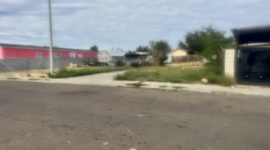 3814 Sitting Bull Ln, LAREDO, Texas 78043-4236, ,Land,For Sale,3814 Sitting Bull Ln,20260325