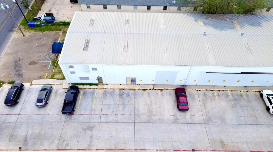 608 Gale St, Laredo, Texas 78041, 1 Room Rooms,2 BathroomsBathrooms,Commercial retail/office,For Rent,608 Gale St,20260338