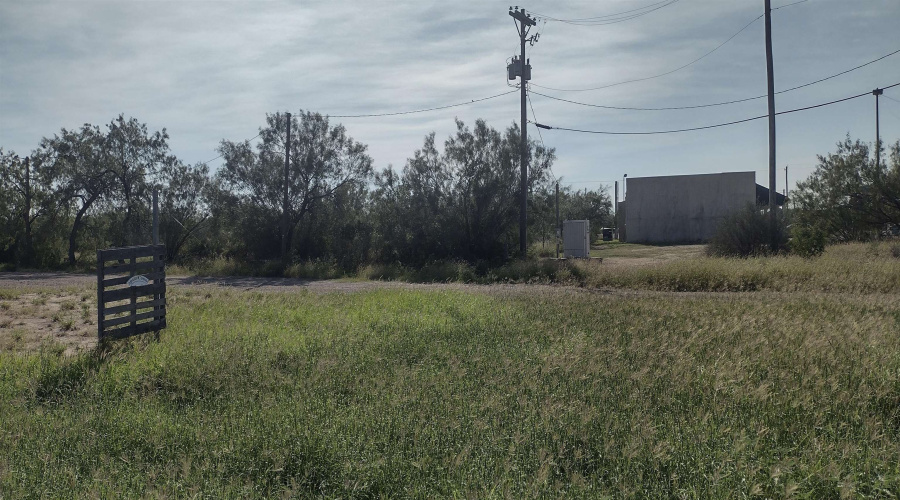 4186 N U.S. Hwy 83, San Ygnacio, Texas 78067, ,Land,For Sale,4186 N U.S. Hwy 83,20223693