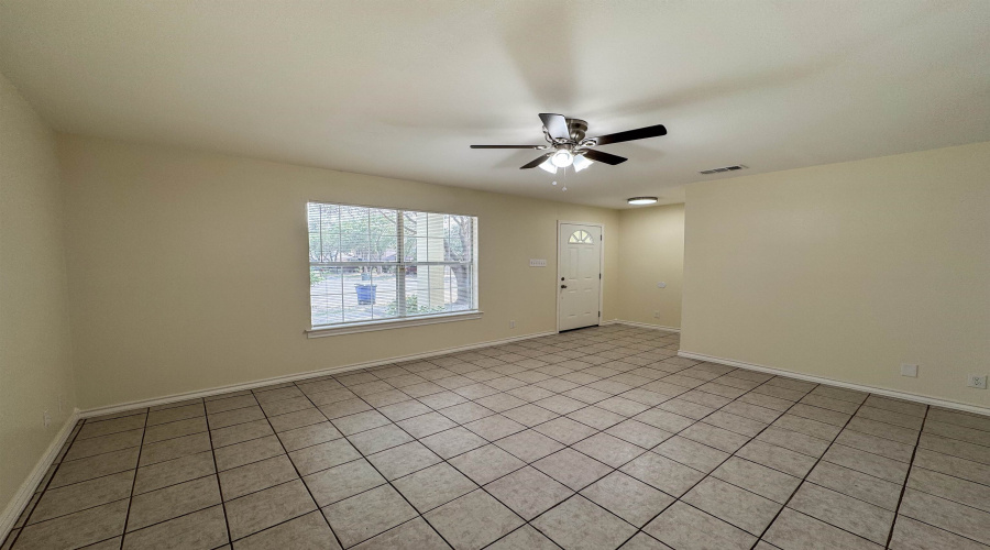 304 Anthony Ln, Laredo, Texas 78046, 3 Bedrooms Bedrooms, 5 Rooms Rooms,2 BathroomsBathrooms,Residential,For Sale,304 Anthony Ln,20252313