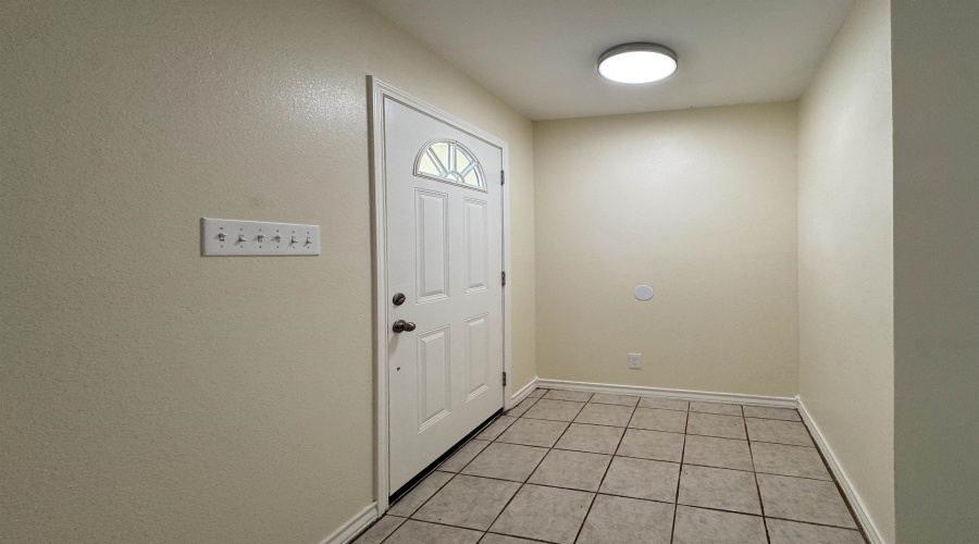 304 Anthony Ln, Laredo, Texas 78046, 3 Bedrooms Bedrooms, 5 Rooms Rooms,2 BathroomsBathrooms,Residential,For Sale,304 Anthony Ln,20252313