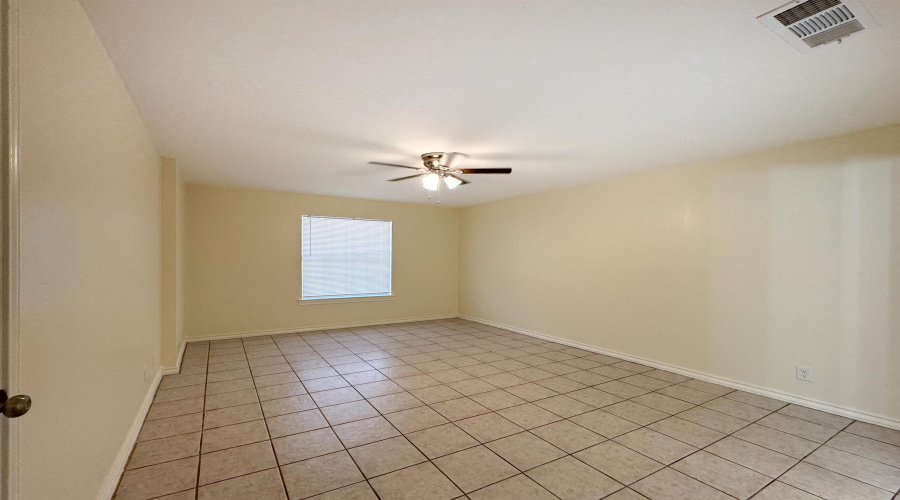 304 Anthony Ln, Laredo, Texas 78046, 3 Bedrooms Bedrooms, 5 Rooms Rooms,2 BathroomsBathrooms,Residential,For Sale,304 Anthony Ln,20252313