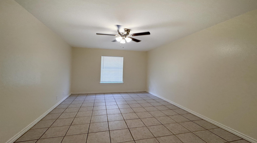 304 Anthony Ln, Laredo, Texas 78046, 3 Bedrooms Bedrooms, 5 Rooms Rooms,2 BathroomsBathrooms,Residential,For Sale,304 Anthony Ln,20252313