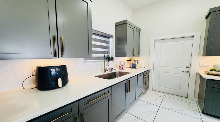 1602 Cordova Dr., LAREDO, Texas 78046, 4 Bedrooms Bedrooms, 5 Rooms Rooms,2 BathroomsBathrooms,Residential,For Sale,1602 Cordova Dr.,20260327