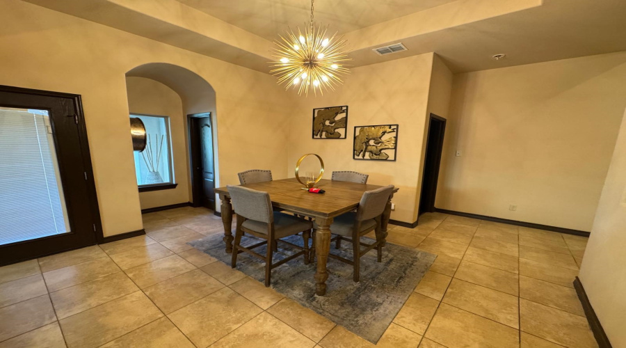 207 Desert Palm Dr., LAREDO, Texas 78045, 3 Bedrooms Bedrooms, 6 Rooms Rooms,2 BathroomsBathrooms,Residential,For Sale,207 Desert Palm Dr.,20260330