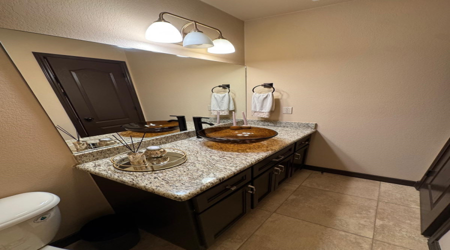 207 Desert Palm Dr., LAREDO, Texas 78045, 3 Bedrooms Bedrooms, 6 Rooms Rooms,2 BathroomsBathrooms,Residential,For Sale,207 Desert Palm Dr.,20260330